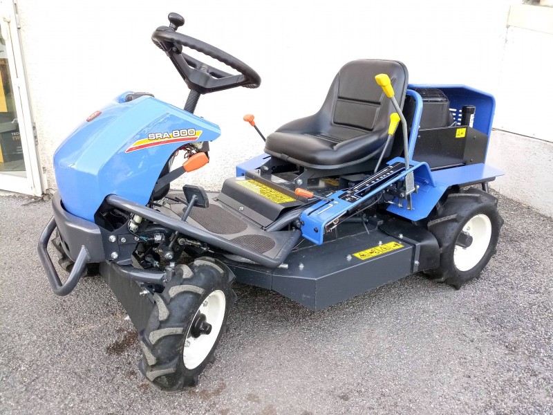 Debroussailleuse sur roues ISEKI SRA800 pertuis 84120